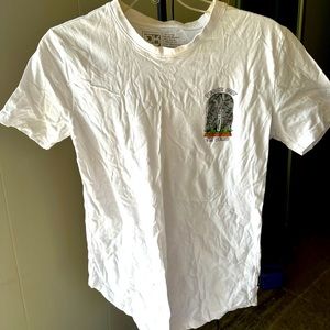 White graphic skull tshirt